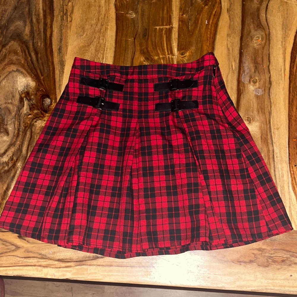 Hot topic red&black plaid pleated mini skirt with buckles